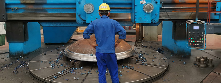 المنحار الرقمي بالتحكم العددي لمعالجة النهائية لغطاء الخزان