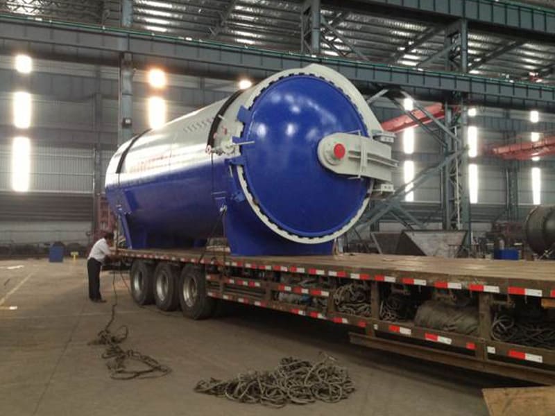 أوتوكلاف سينوماك مستخدم في مختبر جامعة سيدني الغربية في أستراليا