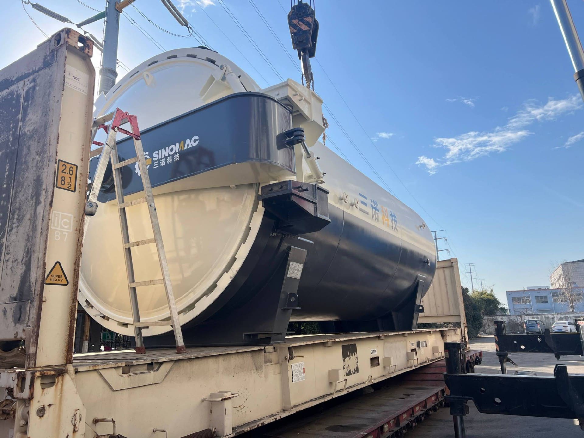 Shishe Imani Jam Almas Pars company, Iran